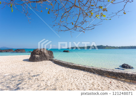 Beautiful sea, clear water and a clean white sand beach at Koh Kham is small island, near Koh Mak,  Trat 121248071