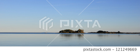 Stunning horizon of Lake Vanern, biggest lake of the EU, Sweden. 121249669