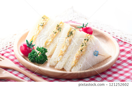 Egg sandwich 121252602