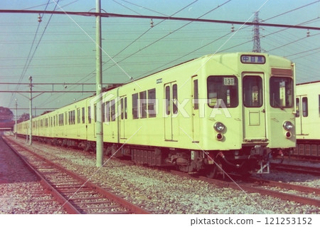 Tobu Railway, 2000 series 2111-6, Kasukabe Inspection and Repair Depot, October 31, 1976 Tobu Railway, 2000 series 2111-6, Kasukabe Inspection and Repair Depot, October 31, 1976 121253152