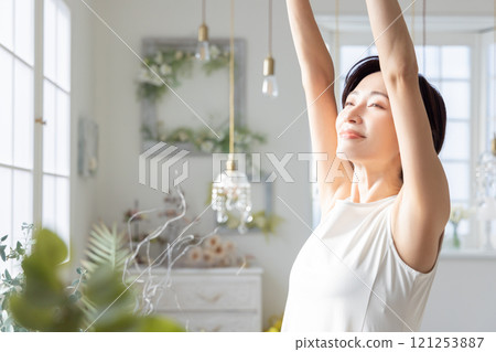 一個正在成長的中年婦女 一個正在成長的中年婦女 121253887