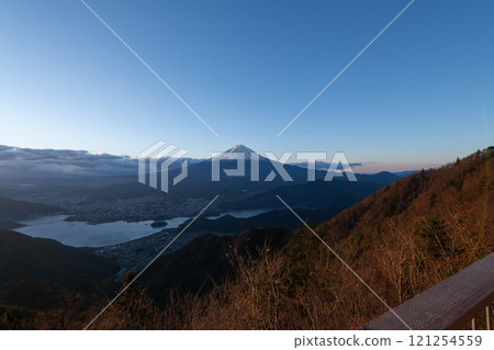 黎明與富士山新道通 121254559