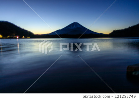 Early winter lake sunrise scenery Early winter lake sunrise scenery 121255749