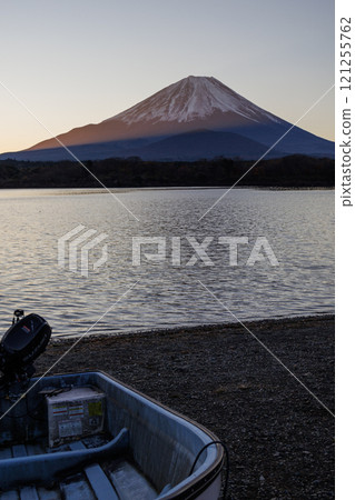 Early winter lake sunrise scenery Early winter lake sunrise scenery 121255762