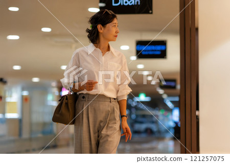 A middle-aged woman's lifestyle A middle-aged woman's lifestyle 121257075