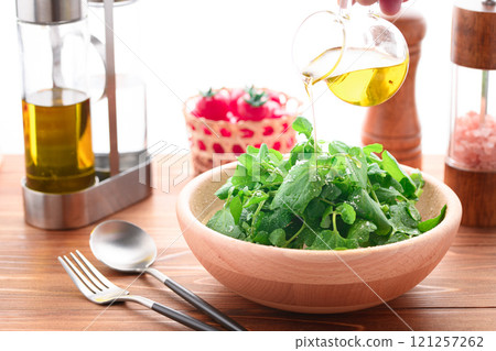 Simple watercress salad 121257262