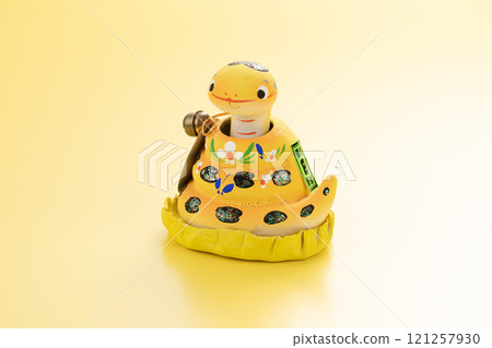 十二生肖雕像蛇年新年形象 121257930