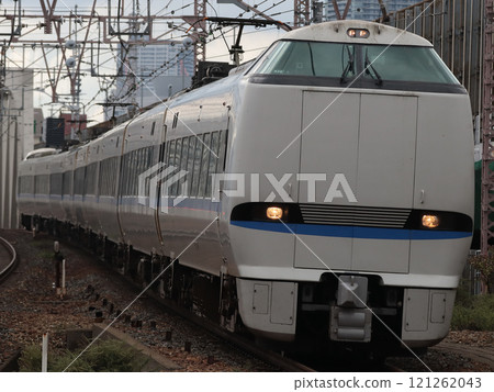 途經塚本站的683系轉送(B36) 途經塚本站的683系轉送(B36) 121262043