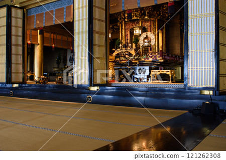 Richly decorated interior of Higashi Honganji temple of Jodo Shin Buddhism in central Kyoto, Japan Richly decorated interior of Higashi Honganji temple of Jodo Shin Buddhism in central Kyoto, Japan 121262308