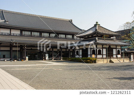 Higashi Honganji temple of Jodo Shin Buddhism in central Kyoto, Japan 121262311