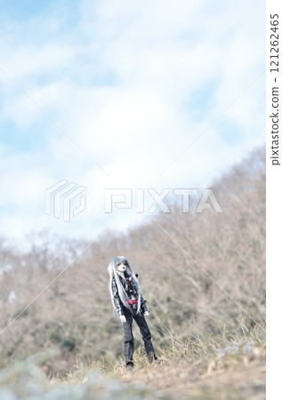 娃娃站著不動 121262465
