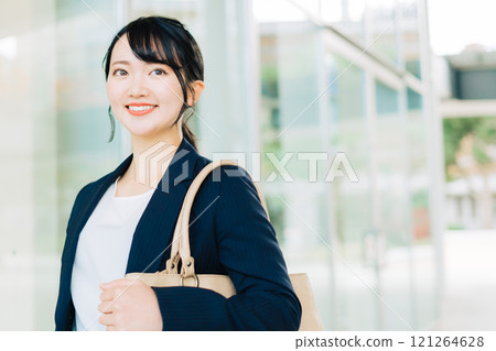 Business woman Business woman 121264628