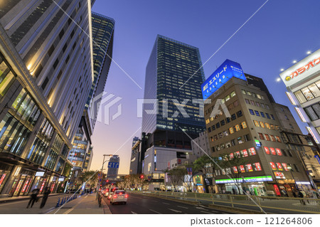 大阪梅田的夜景(大阪府大阪市北區梅田) 大阪梅田的夜景(大阪府大阪市北區梅田) 121264806