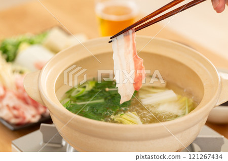 Enjoy pork shabu-shabu at home 121267434