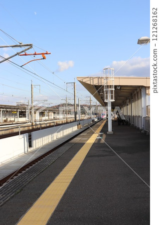 The limited-edition pink Shinkansen Kodama arrives at the platform at Asa Station 121268162