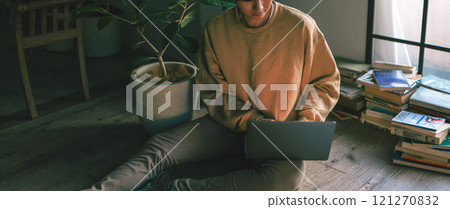 Male portrait　 121270832