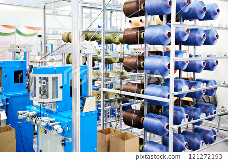 Bobbins of thread for cord knitting machine 121272193