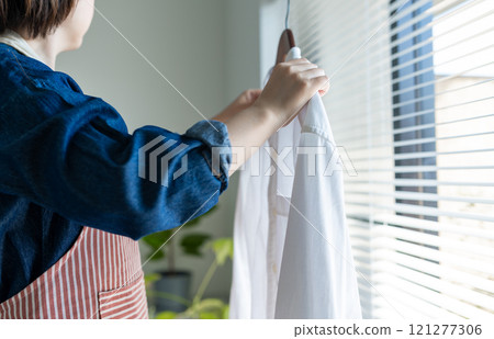 White shirt 121277306