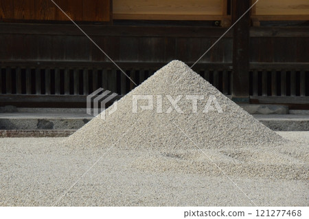 立砂（瑞嚴寺本堂前庭/宮城縣宮城郡松島町） 121277468