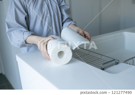 Kitchen paper 121277490