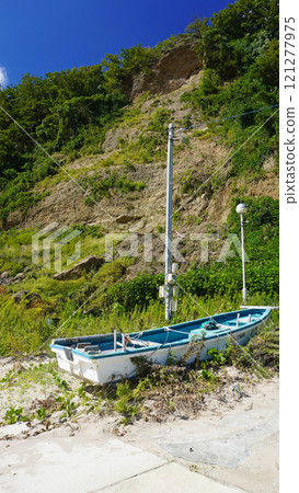能登半島地震的受災狀況（石川縣輪島市開曾海灘附近地震引發的山崩） 121277975