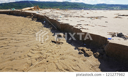 能登半島地震的受災狀況（石川縣輪島市海曾海岸附近的隆起沙灘） 121277982