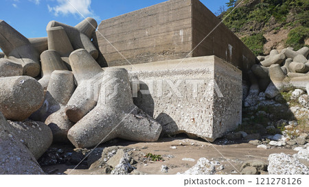 能登半島地震的受災狀況(石川縣輪島市海曾海岸附近的隆起港口) 能登半島地震的受災狀況(石川縣輪島市海曾海岸附近的隆起港口) 121278126