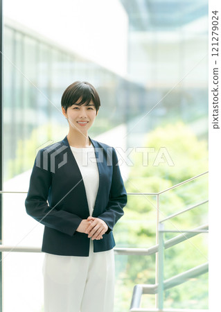 Young business woman with a smile Young business woman with a smile 121279024