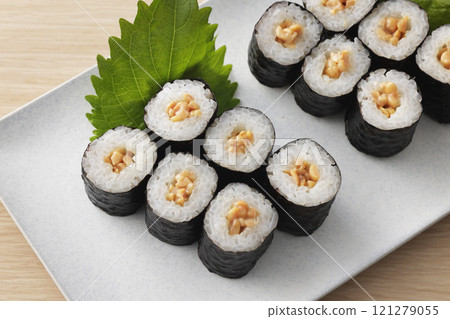 Natto roll 121279055