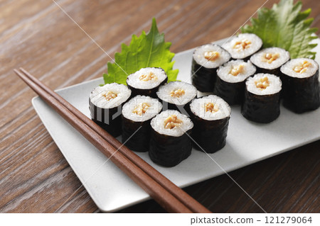 Natto roll 121279064