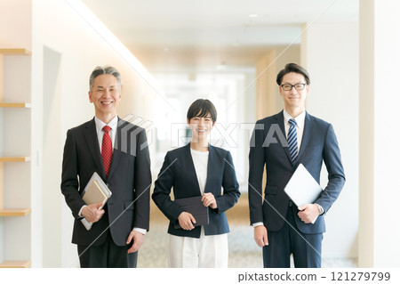 Business people lined up in the office 121279799