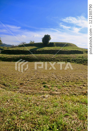 Hokenoyama Tomb: The Yamatai period (Sakurai City, Nara Prefecture) 121280790
