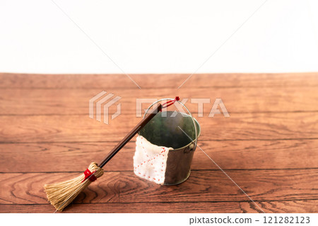 Miniature cleaning tools Miniature cleaning tools 121282123