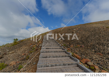Stairs to the summit of Mt. Azuma-Kofuji 121282298