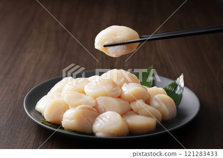 Scallops from Okhotsk, Hokkaido 121283433