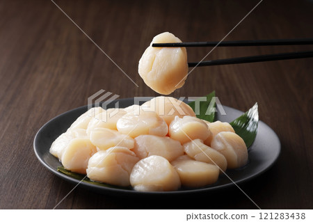 Scallops from Okhotsk, Hokkaido Scallops from Okhotsk, Hokkaido 121283438