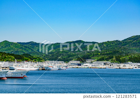 Spring in Kesennuma: Boats and the Sea Spring in Kesennuma: Boats and the Sea 121283571