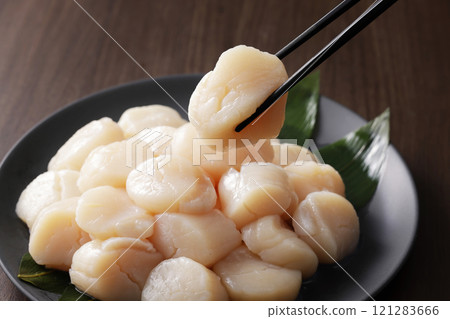 Hokkaido scallops on a plate 121283666