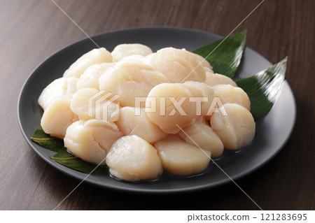 Hokkaido scallops on a plate Hokkaido scallops on a plate 121283695