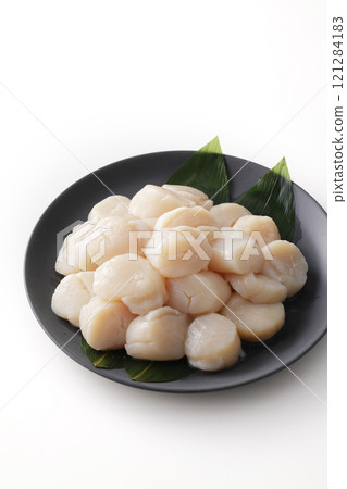 A mountain of scallops 121284183