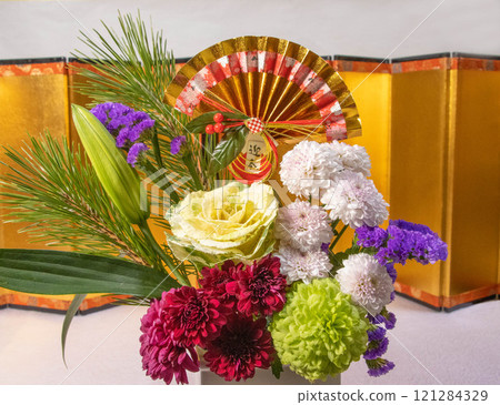New Year's flowers at the entrance to welcome the new year 121284329