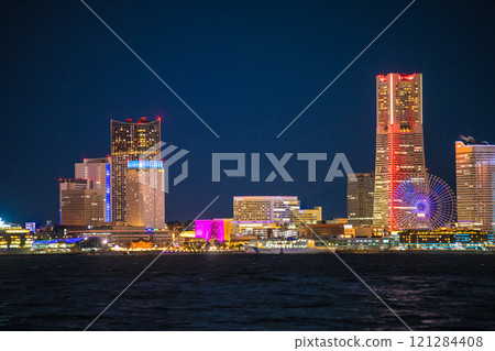 Yokohama cityscape in Japan Yorunoyo 2024: Minato Mirai and Sakuragicho Station direction... Landmarks dyed red... = 8th 121284408