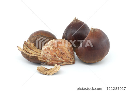 Close-Up Shot of Fresh Chesnuts Isolated on White Background 121285917