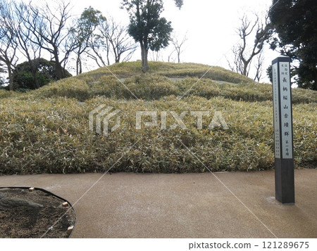 The first tomb of the Nagare Sakurayama Tomb Group The first tomb of the Nagare Sakurayama Tomb Group 121289675