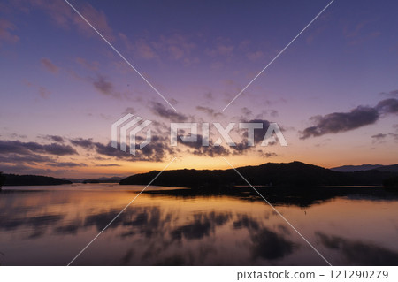 Beautiful evening scenery of Gokasho Bay in Shimotsuura, Japan 121290279