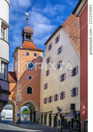 Old bridge tower, Regensburg, Germany Old bridge tower, Regensburg, Germany 121293061