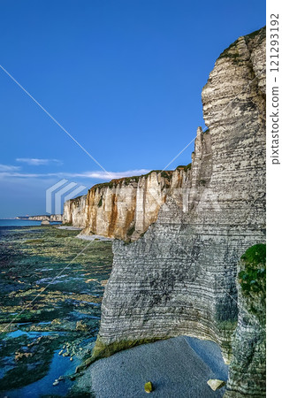Cliffs in Etretat, France 121293192