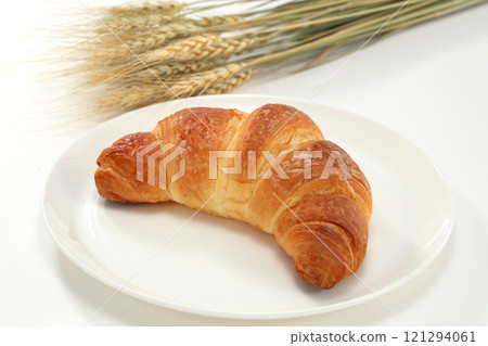 Croissant that looks delicious 121294061