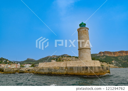 Llighthouse of the fishing village of Cassis near Marseille, Provence, South France, Europe 121294762