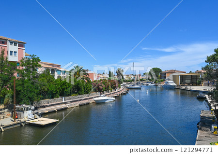 Port Grimaud, Var, Provence-Alpes-Cote d'Azur, Provence, France, Mediterranean, Europe 121294771